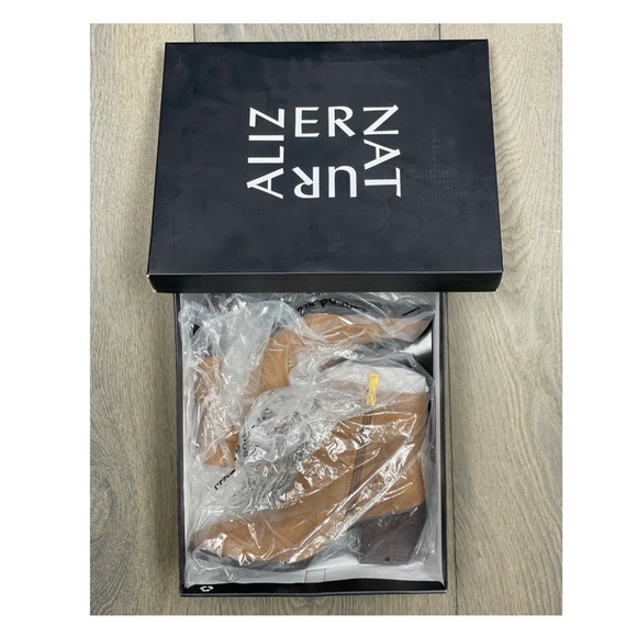 Naturalizer Fenya - Ankle Suede Bootie NWB! - Picture 14 of 14